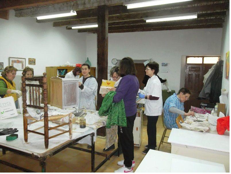 ASOCIACIÓN DE MUJERES "LA ENCINA"